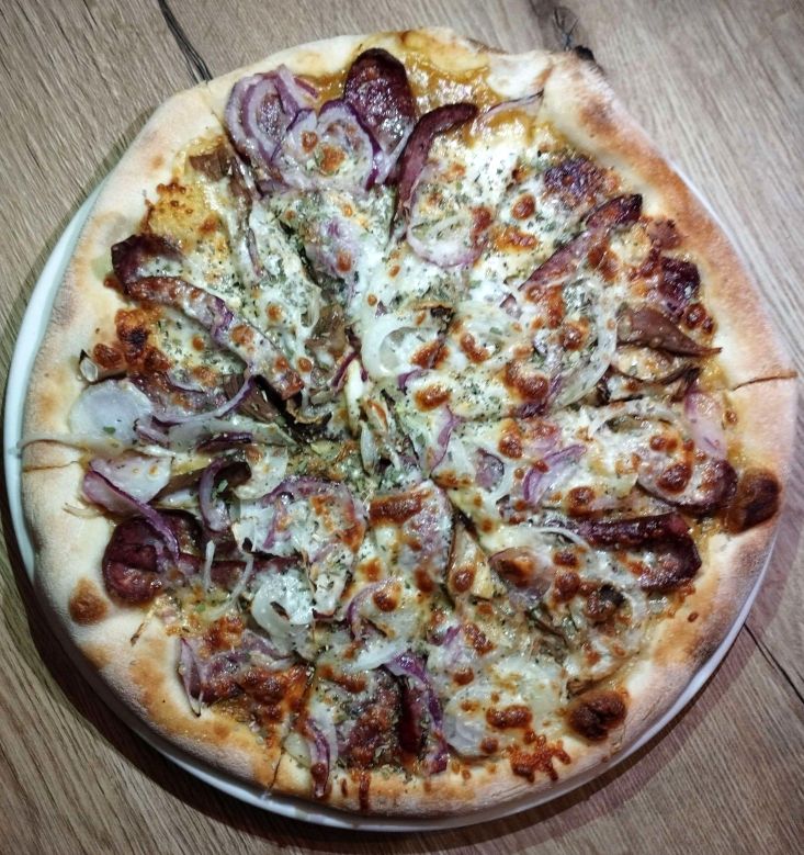 Pizza Pizza z dziczyzną